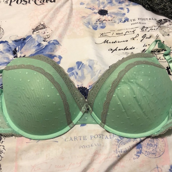 pretty turquoise padded by Candies - Picture 1 of 5